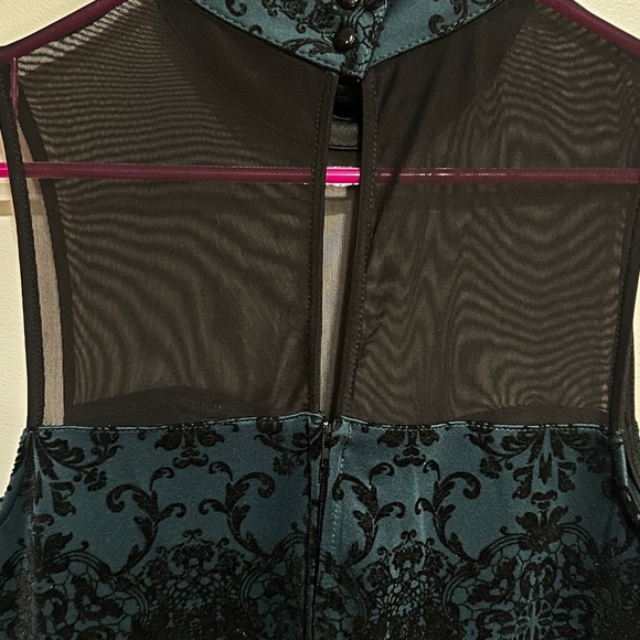 Teal Semi Formal Dress with Black Velvet Pattern Size 9 - Picture 7 of 9